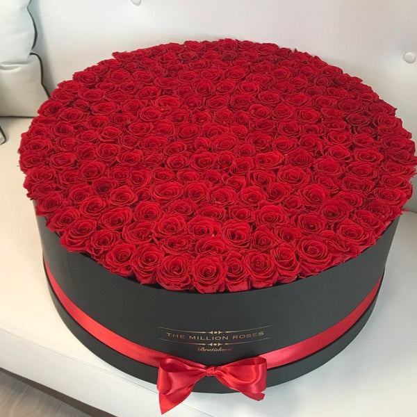 Mega Box- Large Box - The Million Roses Slovakia