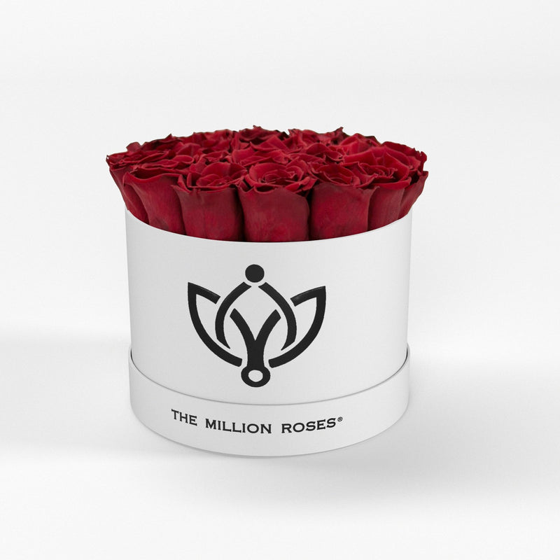 NOVÝ Biely malý box s trvácnymi ružami (small box with eternity roses) - The Million Roses Slovakia
