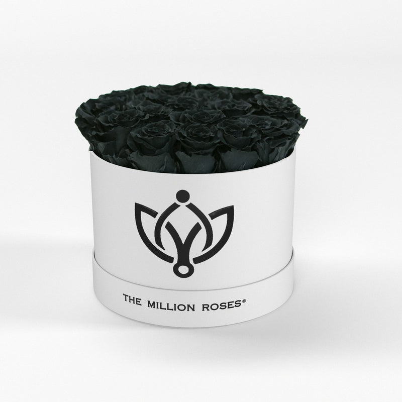 NOVÝ Biely malý box s trvácnymi ružami (small box with eternity roses) - The Million Roses Slovakia