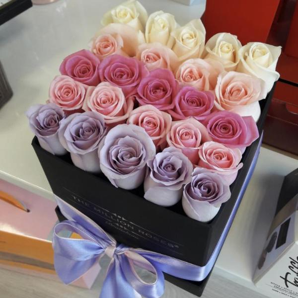 Cube -Mix Roses - Black Box - The Million Roses Slovakia
